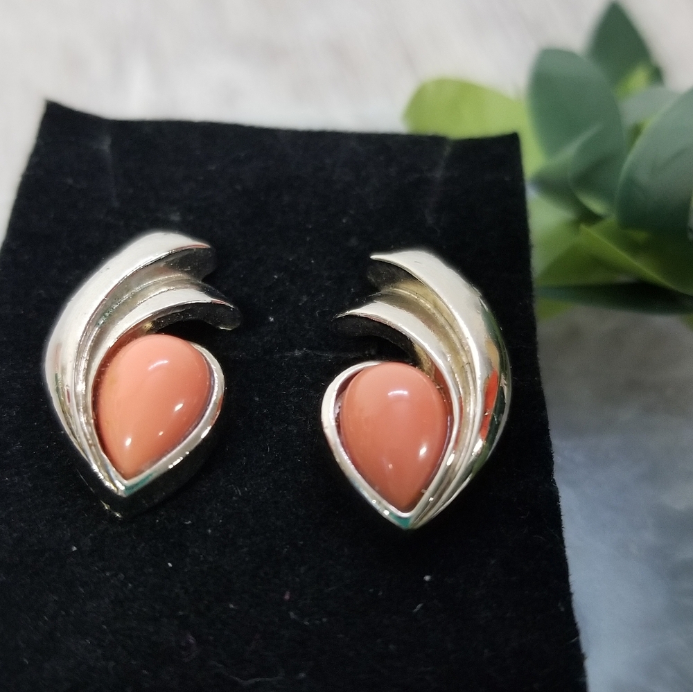 Vintage Avon earrings - Picture 4 of 4